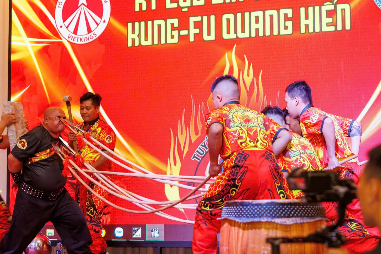 ĐOÀN LÂN SƯ RỒNG - KUNG FU QUANG HIỂN 